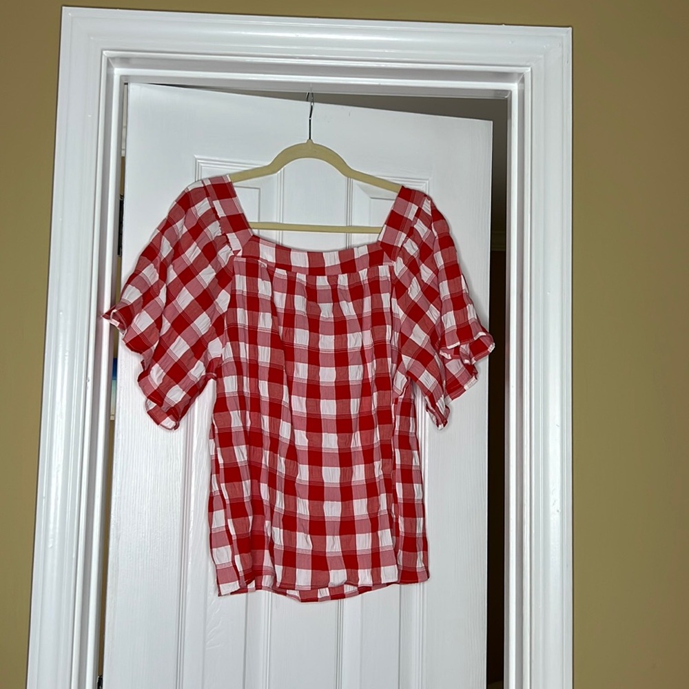 NEVER WORN checkered top